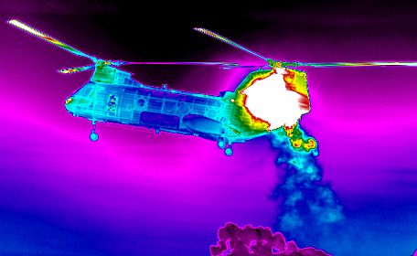 Silniki śmigłowca CH-46 Sea Knight stanowią łatwy do namierzenia cel